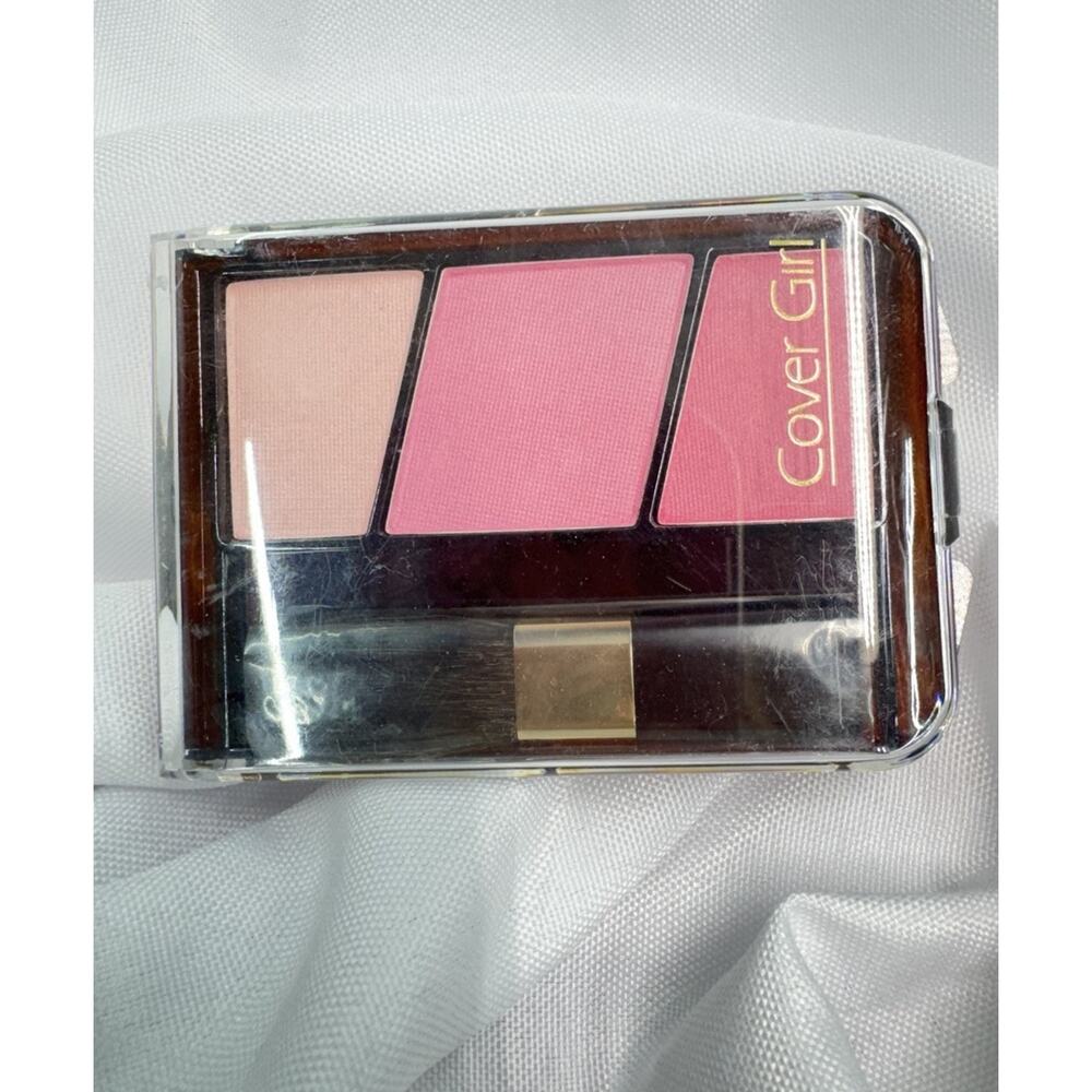 COVERGIRL Professional Contouring Blush Polished Pink NOS Read